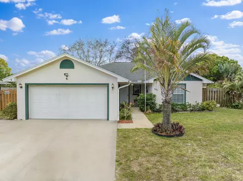 741 18th Pl SW, Vero Beach, FL 32962