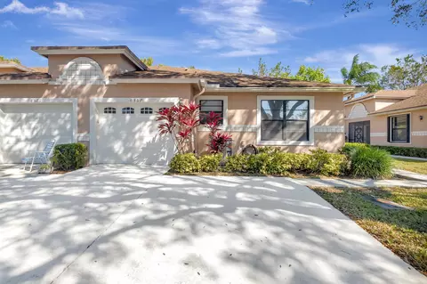8367 Sunmeadow Ln, Boca Raton, FL 33496