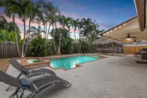 2995 Eagle Dr, Delray Beach, FL 33444