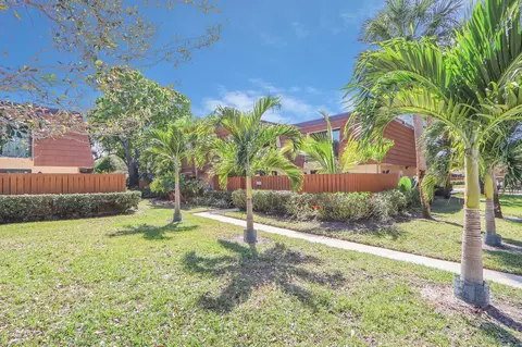 2434 24th Ct, Jupiter, FL 33477
