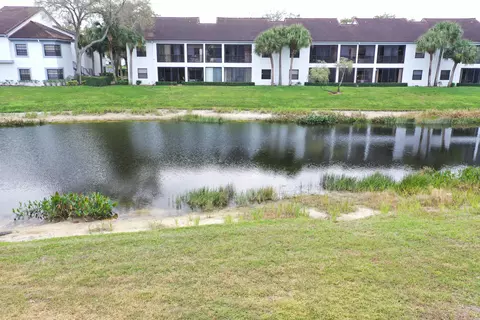 5283 Europa Dr #F, Boynton Beach, FL 33437