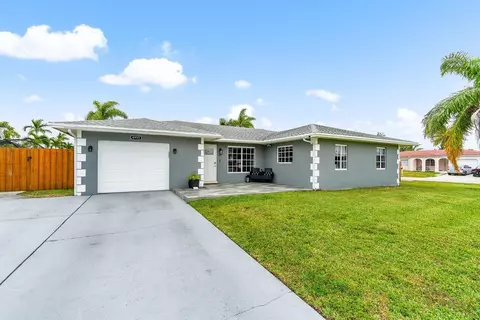 4955 Alfresco St, Boca Raton, FL 33428