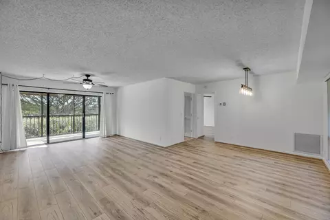 1130 Homewood Blvd #203-F, Delray Beach, FL 33445