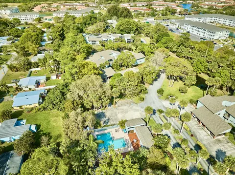 2150 Pine Creek Blvd #202, Vero Beach, FL 32966