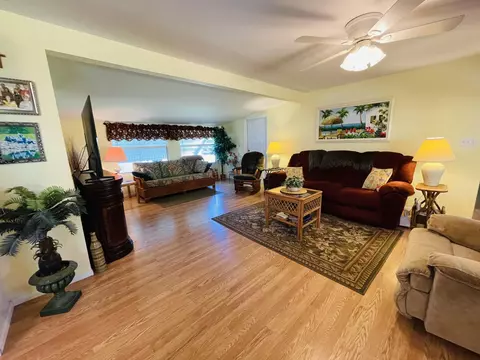 7458 SE Swan Ave, Hobe Sound, FL 33455