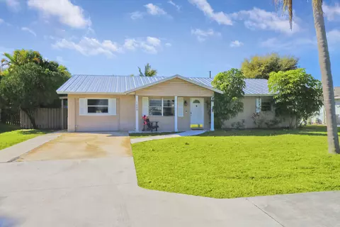 1004 NW 16th Pl, Stuart, FL 34994