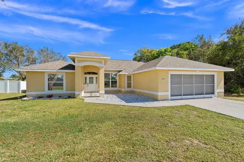 2271 SW Chestnut Ln, Port Saint Lucie, FL 34953