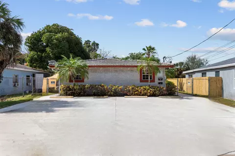 617 NW 15th Ave #1-2, Pompano Beach, FL 33069
