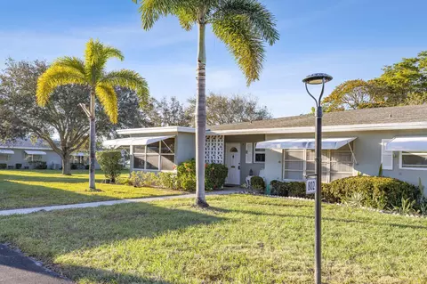 802 High Point Dr E #A, Delray Beach, FL 33445