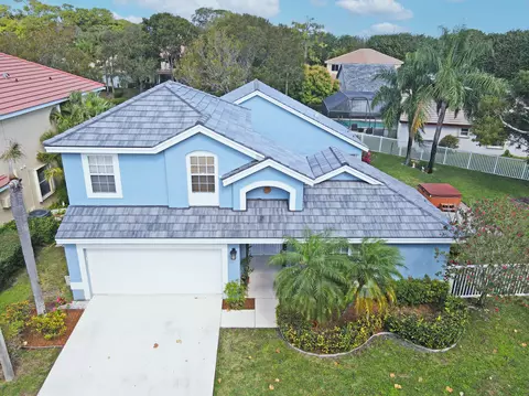 20 Lawrence Lake Dr, Boynton Beach, FL 33436