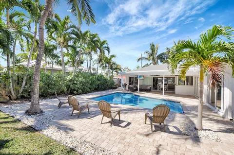 1098 SW 13th Ave, Boca Raton, FL 33486