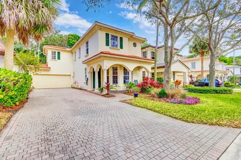 404 Pumpkin Dr, Palm Beach Gardens, FL 33410