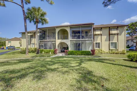 3487 La Palmas Ct #B-2, Greenacres, FL 33463