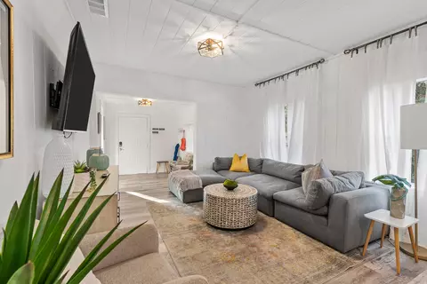 621 SE 3rd Ave, Delray Beach, FL 33483