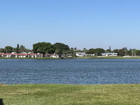 86 Seville F, Delray Beach, FL 33446