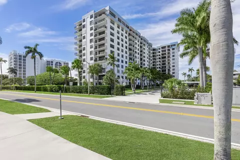 3800 Washington Rd #204, West Palm Beach, FL 33405