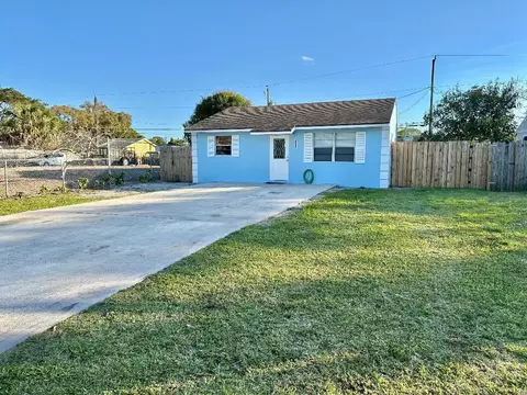 4820 Clinton Blvd, Lake Worth, FL 33463