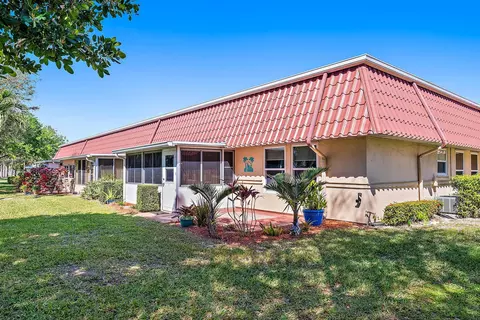 163 Amherst Ln, Lake Worth, FL 33467