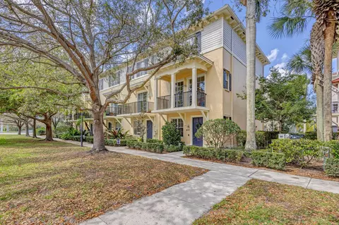 451 Schoolhouse Rd, Jupiter, FL 33458