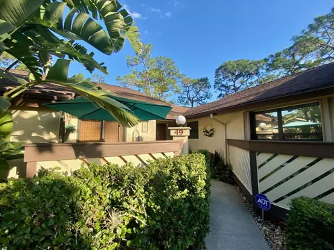 49 Candlenut Ct, Royal Palm Beach, FL 33411