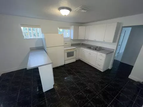 7927 Coral St, Lake Worth, FL 33462