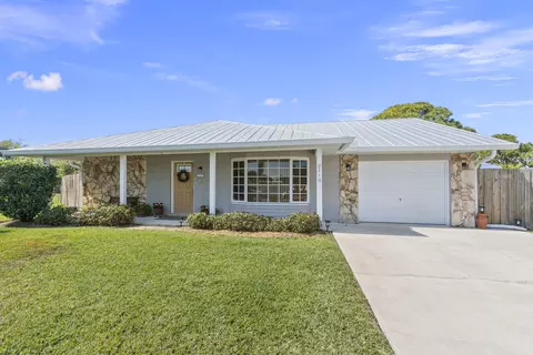 2110 SE Carnation Rd SE, Port Saint Lucie, FL 34952