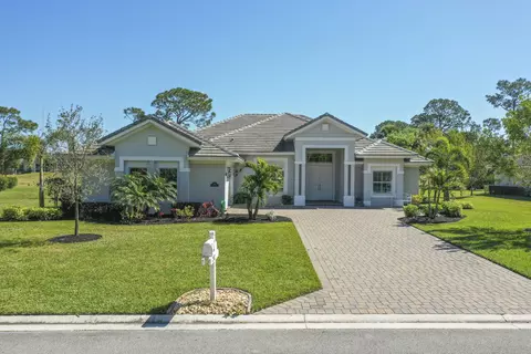 2982 Bent Pine Dr, Fort Pierce, FL 34951