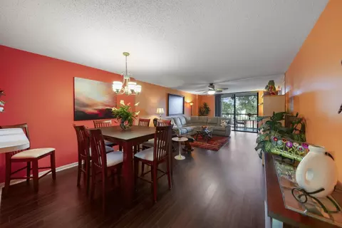 4725 Lucerne Lakes Blvd #201, Lake Worth, FL 33467