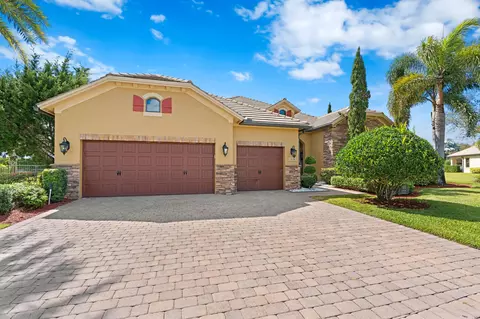 2924 Florence St, Wellington, FL 33414