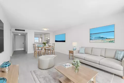 5700 NW 2nd Ave #703, Boca Raton, FL 33487