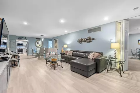 3450 S Ocean Blvd #2220, Palm Beach, FL 33480
