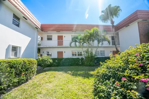 2600 SE Ocean Blvd #G-2, Stuart, FL 34996