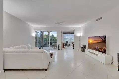 5226 Lake Catalina Dr #A, Boca Raton, FL 33496