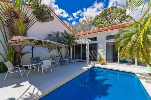 3855 Candlewood Ct, Boca Raton, FL 33487