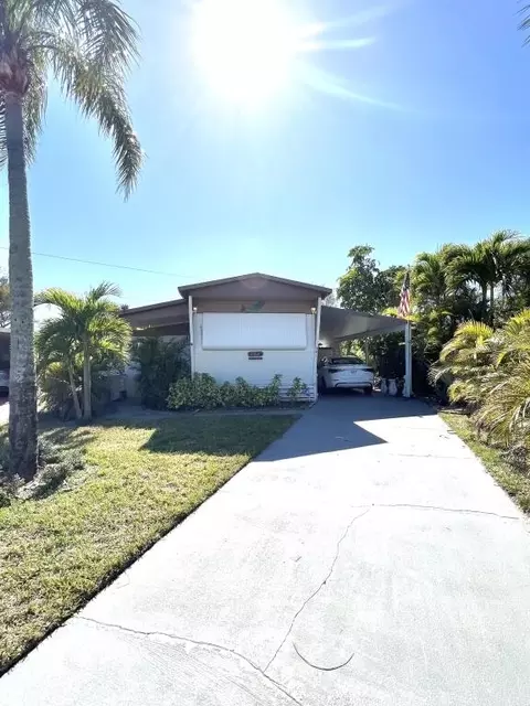 341 NE Tiare Pl, Jensen Beach, FL 34957