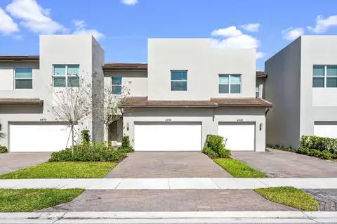 4834 Navali Dr, Lake Worth, FL 33467