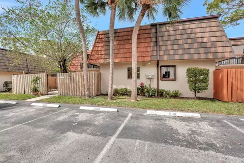 4079 Palm Bay Cir #D, West Palm Beach, FL 33406