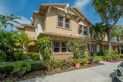 690 Pacific Grove Dr #2, West Palm Beach, FL 33401