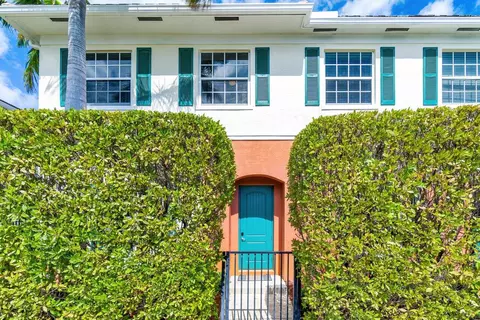 258 SW 7th Ct, Pompano Beach, FL 33060