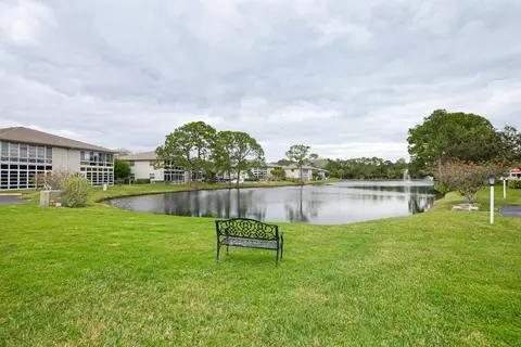 7 Lake Vista Trl #201, Port Saint Lucie, FL 34952