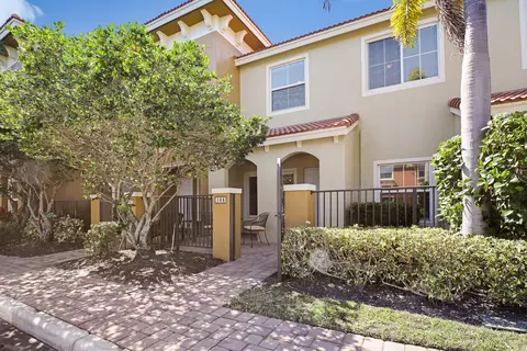 165 Monterey Bay Dr, Boynton Beach, FL 33426