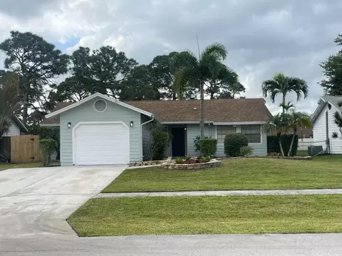 5040 El Claro Cir, West Palm Beach, FL 33415