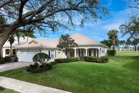 400 Fonseca Way, Palm Beach Gardens, FL 33410