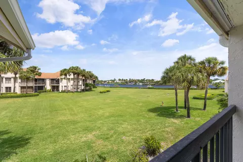 10507 SE Terrapin Pl #E-202, Jupiter, FL 33469