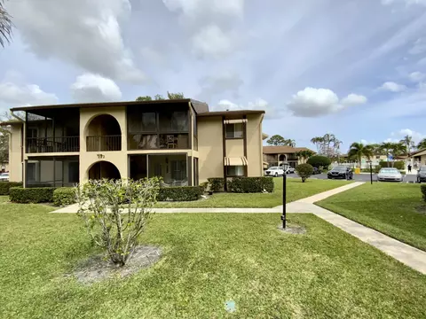233 Pine Hov Cir #C-1, Greenacres, FL 33463