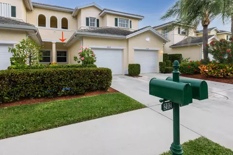 202 Southstar Dr #202, Fort Pierce, FL 34949