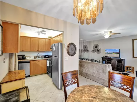 8 Seville #A, Delray Beach, FL 33446