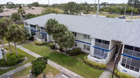 1530 SE Royal Green Cir #208, Port Saint Lucie, FL 34952