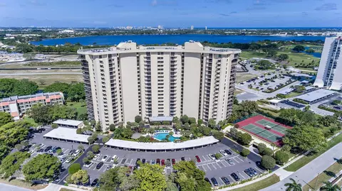 2480 Presidential Way #101, West Palm Beach, FL 33401