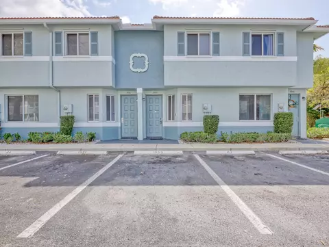 1953 Hibiscus Ln, Riviera Beach, FL 33404